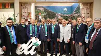 Çayeli Belediyesi, İstanbul Rize Tanıtım Günleri’nde Bakan Osman Aşkın Bak’ı Ağırladı Rize