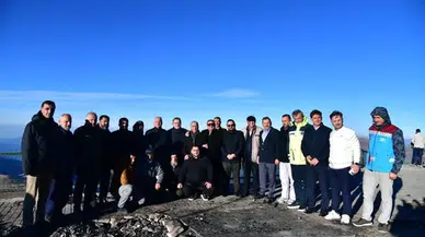 Vali Aziz Yıldırım, Yangında Zarar Gören Kırklar Mescidi’nde İncelemelerde Bulundu