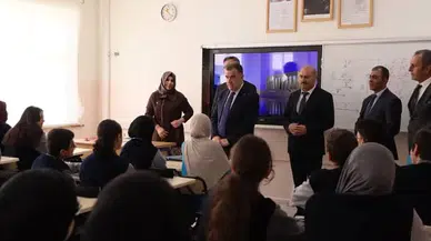 Bayburt Valisi Mustafa Eldivan, Fen Lisesi’ni Ziyaret Etti