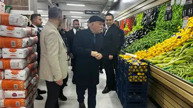 Sekmen, Şükrüpaşa Pazarı'nda esnafla buluşarak birlik mesajı verdi