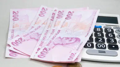 2026 Asgari Ücretini Tahmin Eden Uzman, Emekli ve Memur Zammı İçin Kesin Oranları Açıkladı!