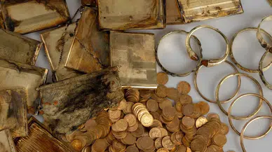 Krkonose Dağları'nda tarihi define keşfi Eski madeni paralar ve altın bilezikler bulundu