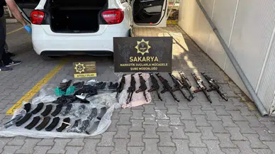 Sakarya'da polis memuruna ait araçta silah ve mermi bulundu, 3 şüpheli tutuklandı