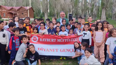 Bayburt'ta Kur'an Kursu Öğrencilerine Piknik ve Geleneksel Oyunlarla Eğlenceli Gün