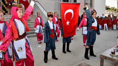 Silifke'de Aile Yılı Hayat Boyu Öğrenme Şenliği coşkuyla kutlandı