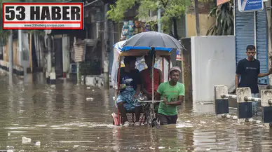 Hindistan'da Muson Yağmurları: 22 Kişi Hayatını Kaybetti