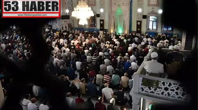 2025 Kurban Bayramı Namazı İçin Ağrı’da Saat Kaçta? Diyanet'ten İl İl Namaz Vakitleri!