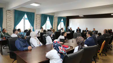 Başkan Ekim, Akçaabat'ta öğretmenlerle buluşarak eğitimde motivasyonu artırıyor