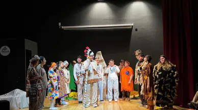 Öğrencilerin Delik Burunlular Kabilesi Oyunuyla Sanata Katkısı Kayıt Altına Alındı