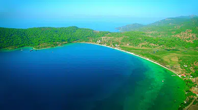 Ege'nin Sırları: Taş Konakların Arasında Unutulmaz Bir Menteşe Macerası