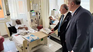 Çayeli Belediyesi'nden hastalara bayram ziyareti, moral kaynağı oldular