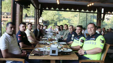 Ardeşen’de Tayini Çıkan Güvenlik Personeli İçin Veda Yemeği Düzenlendi