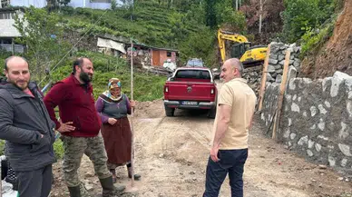 Çamlıhemşin’de Mahallelerde Yol ve İstinat Duvarı Çalışmaları Sürüyor