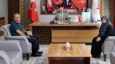 Kaymakam Sözen, şehit Zekerya Öztürk'ün ailesini makamında ağırladı, duygusal anlar yaşandı