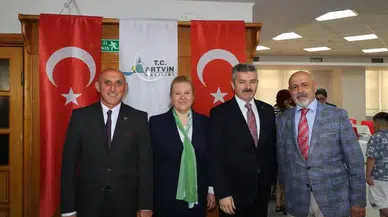 Vali Turan Ergün, Bayramlaşma Programında Vatandaşlarla Bir Araya Geldi