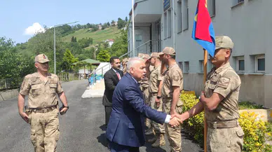 Vali Aziz Yıldırım’dan Düzköy İlçe Jandarma Komutanlığına Bayram Ziyareti