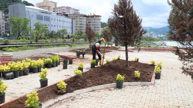 Hopa Belediyesi Kurban Bayramı için temizlik ve düzenleme çalışmalarına hız verdi