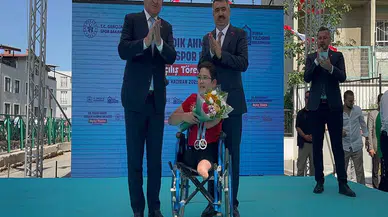 Bursa'da Yeni Gençlik ve Spor Merkezi Açıldı, 12 Milyon Çocuğa Yüzme Öğretildi