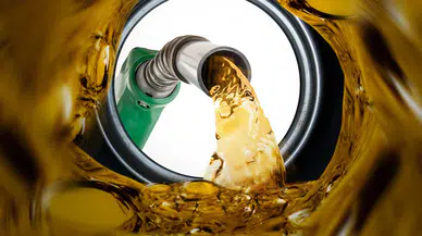 Benzine gece yarısı 1.47 TL zam geldi!