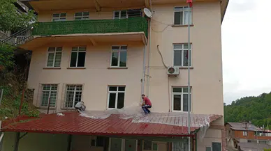 Murgul İlçe Müftülüğü Hizmet Binası Boyanıyor