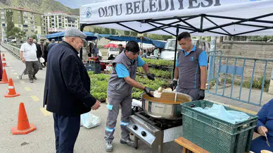 Oltu Belediyesi'nden sıcak çorba etkinliğiyle dayanışma ve sosyal bağları güçlendirme hamlesi