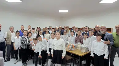 AK Parti Trabzon'dan Gökçeler Ortaokulu'na Yüzlerce Kitap Desteği!