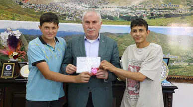 Şölen Balonunu Bulan Atmaca Kardeşlere İkramiyeleri Teslim Edildi