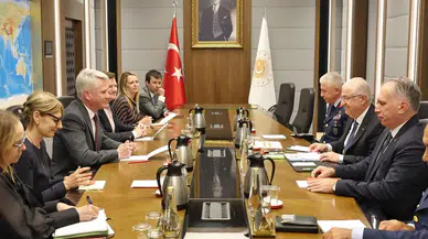 Bakan Güler, İngiltere'nin Büyükelçisi ile BAE Systems'in Genel Müdürünü Ağırladı