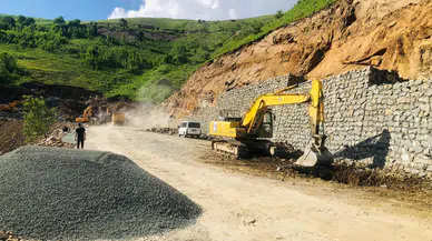 Geçitli Köyü'nde Ulaşım Sorunlarına Çözüm Altyapı Çalışmaları Devam Ediyor