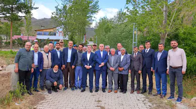 Bayburt Valisi Eldivan, Aydıntepe'de köy halkıyla bir araya geldi, sorunlarını dinledi