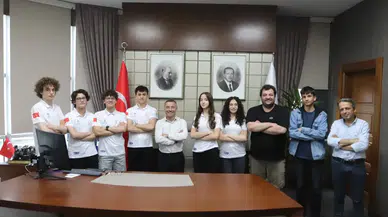 TEKNOFEST 2025’te Başarı Gösteren Temren Roket Takımı’ndan İl Müdürü Ramazan Öztürk’e Ziyaret