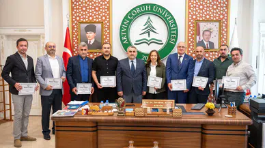 Artvin Çoruh Üniversitesi'nde akademik başarılar ödüllendirildi
