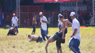 Kırkpınar Yağlı Güreşleri'nde Şampiyon Belirleniyor!