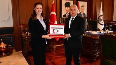 Trabzon Valisi Yıldırım, KKTC Başkonsolosu Demirel'i kabul etti