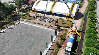 Arhavi'de kapalı halı saha projesiyle spor olanakları artıyor