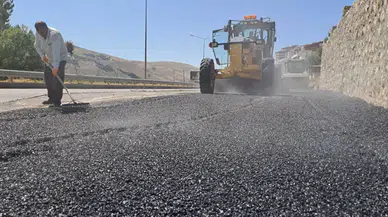 Bayburt Belediyesi'nden Zahit Mahallesi’nde Asfalt ve Kaldırım Çalışmaları