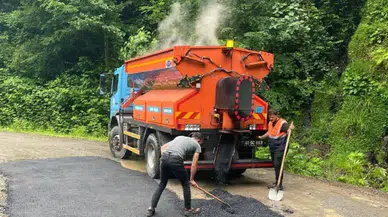 Sürmene’de Asfaltlama ve Yama Çalışmaları Aralıksız Devam Ediyor