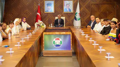 Yunus Emre Enstitüsü Yaz Okulu Öğrencilerinden Rize Valisi İhsan Selim Baydaş’a Ziyaret