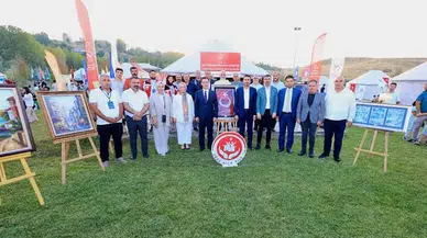 Arhavi Festivali Tahta Araba Yarışı ve Horon Gösterisiyle Coştu