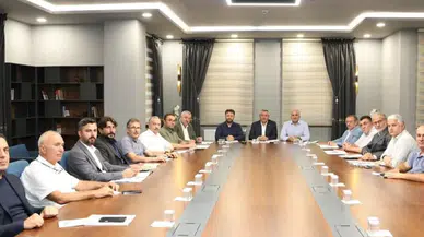 Rize’de Çay Zirvesi: Üretici Masada Yok, Tepkiler Büyüyor