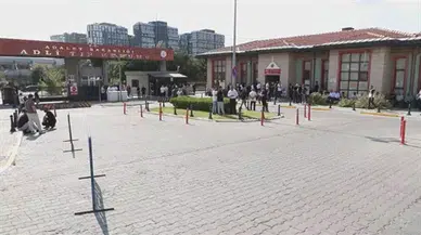 Eyüpsultan'da taksici Sefer Kaya silahlı saldırıda hayatını kaybetti, ailesi perişan oldu.