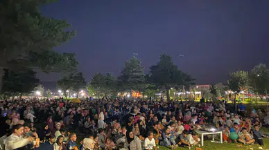 Neşeli Günler'le Geçmişe Yolculuk: Erzurum Büyükşehir’den Aile Etkinliği