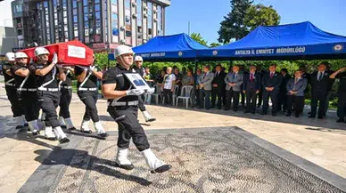 Antalya'da Emekli Vali Yardımcısı Cevdet Ekmekçi İçin Cenaze Töreni Düzenlendi
