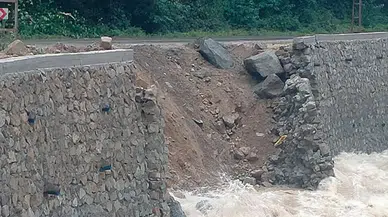 İkizdere’de Taşkın Koruma Duvarları İlk Yağmurda Yıkıldı