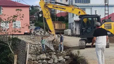 İyidere'de Yol Genişletme ve İstinat Duvarı Çalışmalarını Hız Kesmeden Sürdürüyor