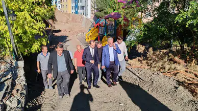 İçişleri Bakan Yardımcısı Münir Karaloğlu, İspir'de Heyelan Alanında Detaylı İncelemelerde Bulundu