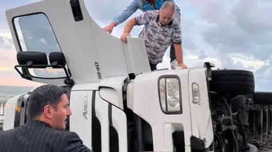 Ülkü Ocakları Rize İl Başkanlığı Sel Bölgesinde Vatandaşların Yanında