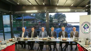 Rize Lisesi Mezunları Geçmişi Yâd Edip Geleceği Tartıştı