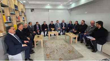 Bakan Yumaklı’dan Artvin Kitap Kafeye Ziyaret