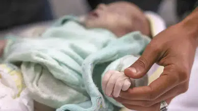 Gazze’de 12 günlük bebek soğuktan hayatını kaybetti